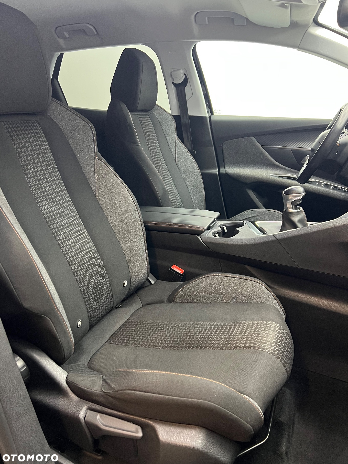 Peugeot 3008 PureTech 130 Stop & Start GPF Allure - 7