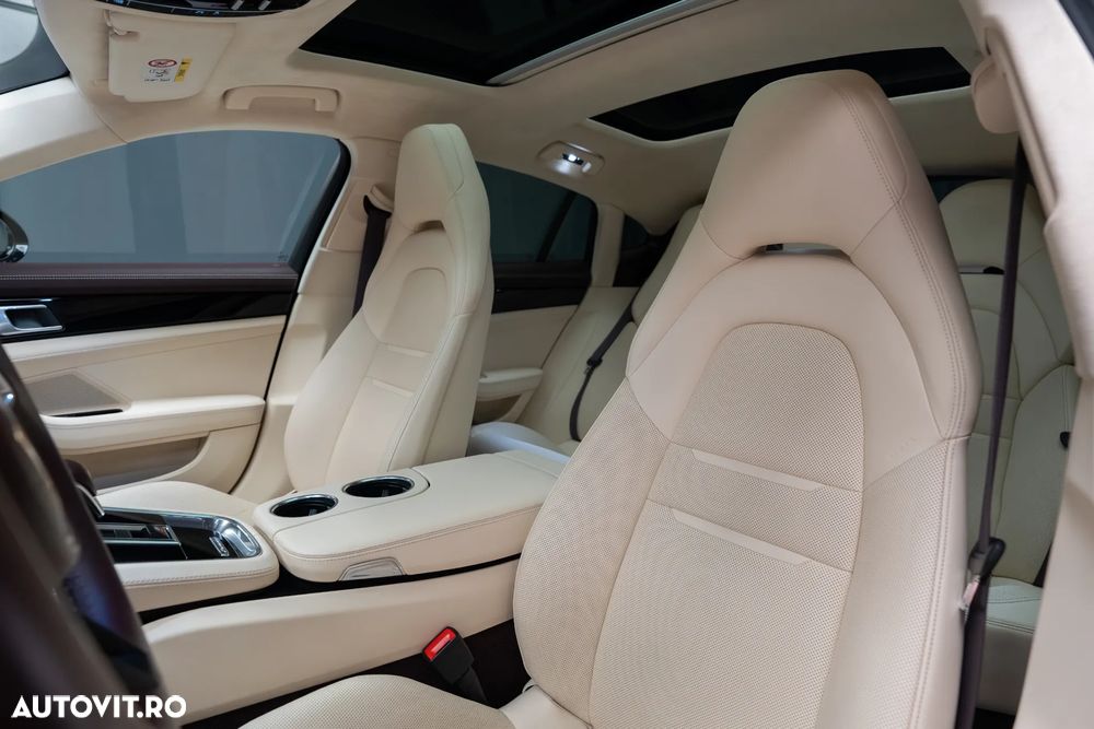 Porsche Panamera 4 - 31