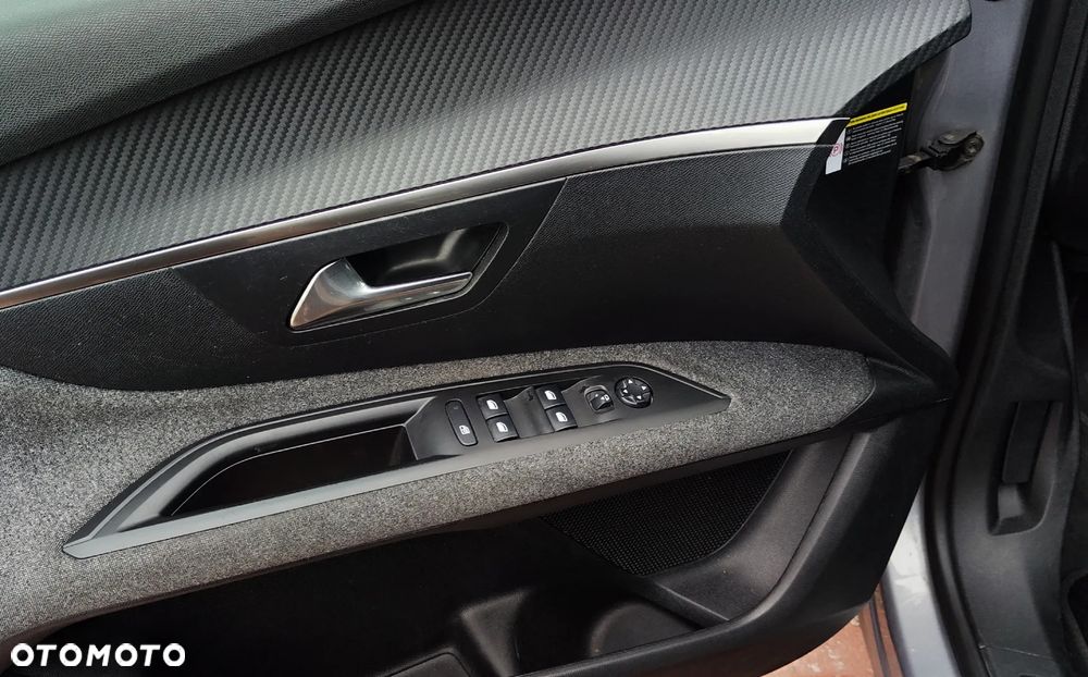 Peugeot 3008 BlueHDi 120 Stop & Start EAT6 Allure - 11