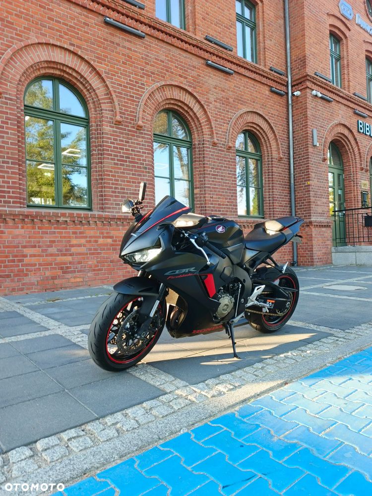 Honda CBR - 6