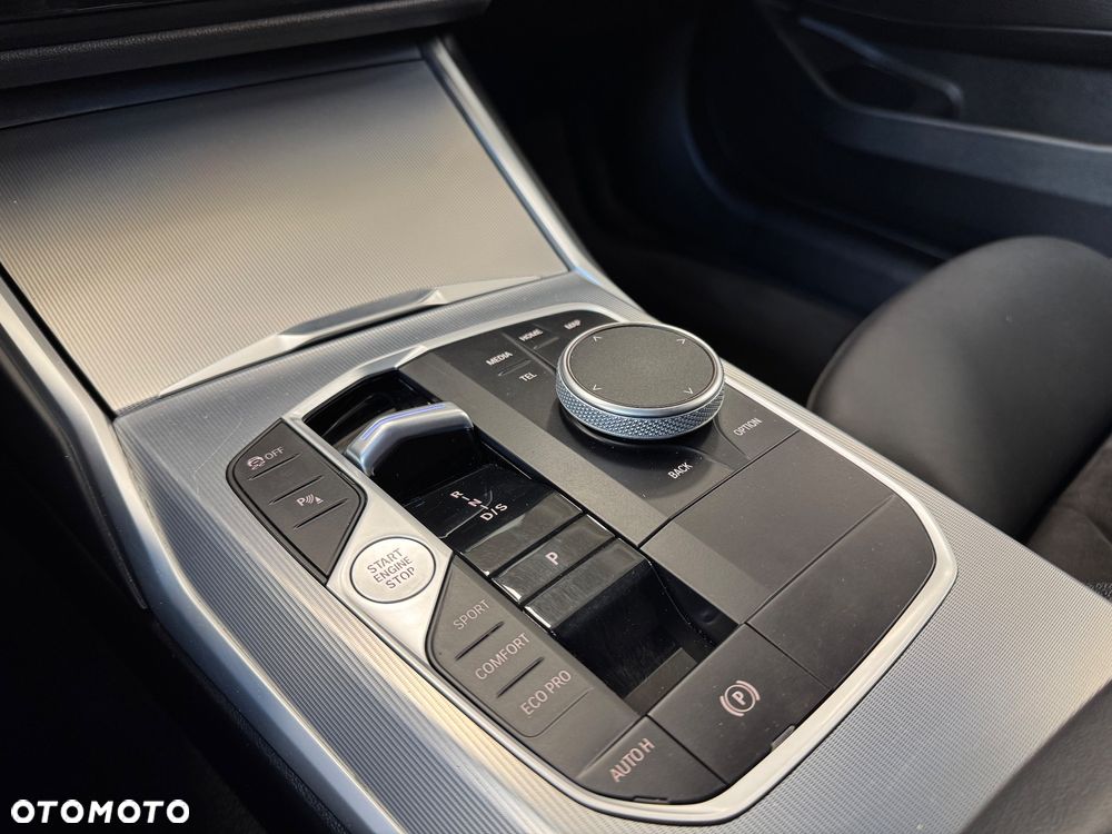 BMW Seria 3 320d xDrive M Sport Sport - 19