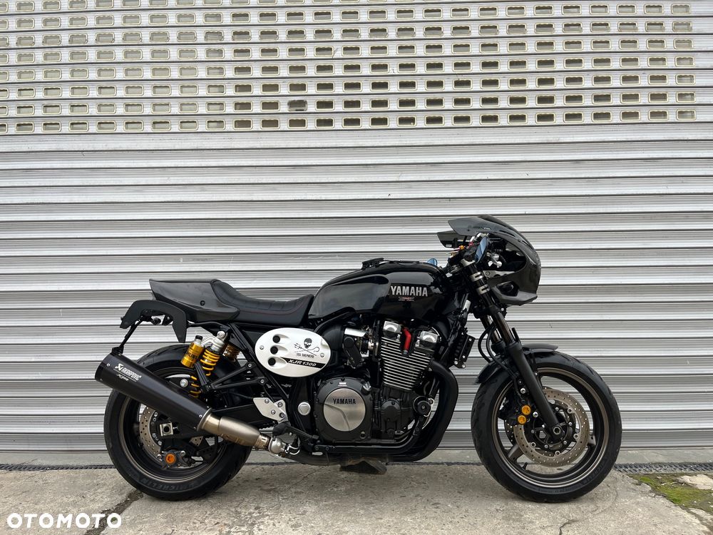 Yamaha XJR - 39