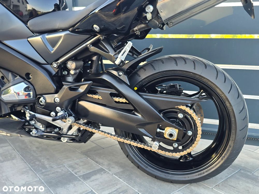 Suzuki GSX - 15