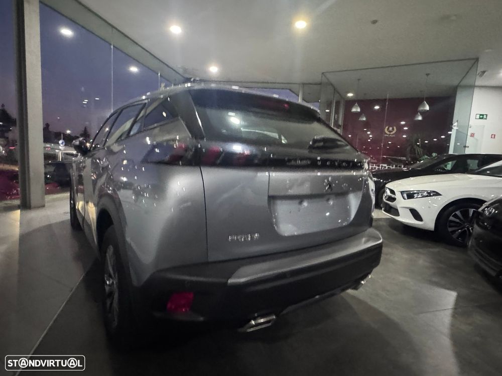 Peugeot 2008 1.2 PureTech Active EAT8 - 7