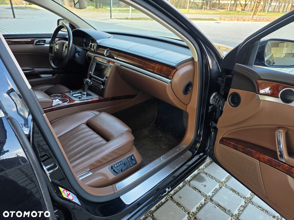 Volkswagen Phaeton - 29