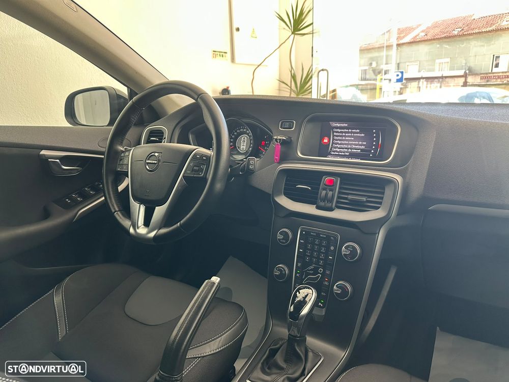 Volvo V40 2.0 D3 Kinetic Geartronic - 37