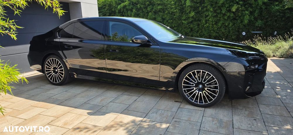 BMW Seria 7 - 22