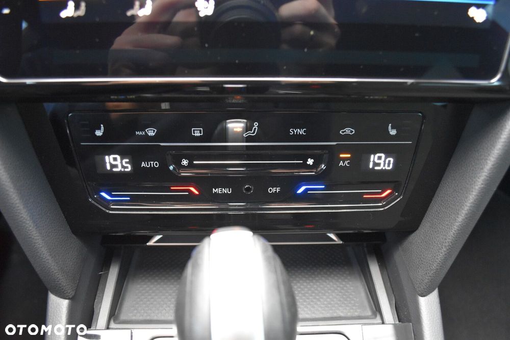 Volkswagen Arteon 2.0 TDI R-Line DSG - 24