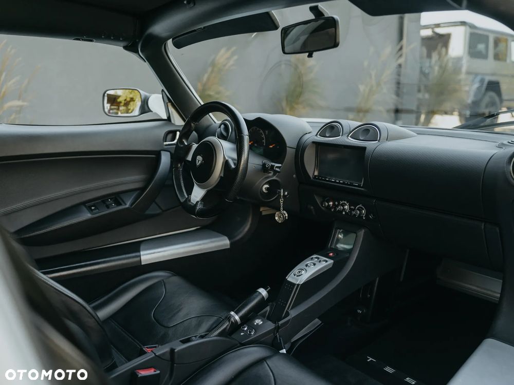 Tesla Roadster - 21