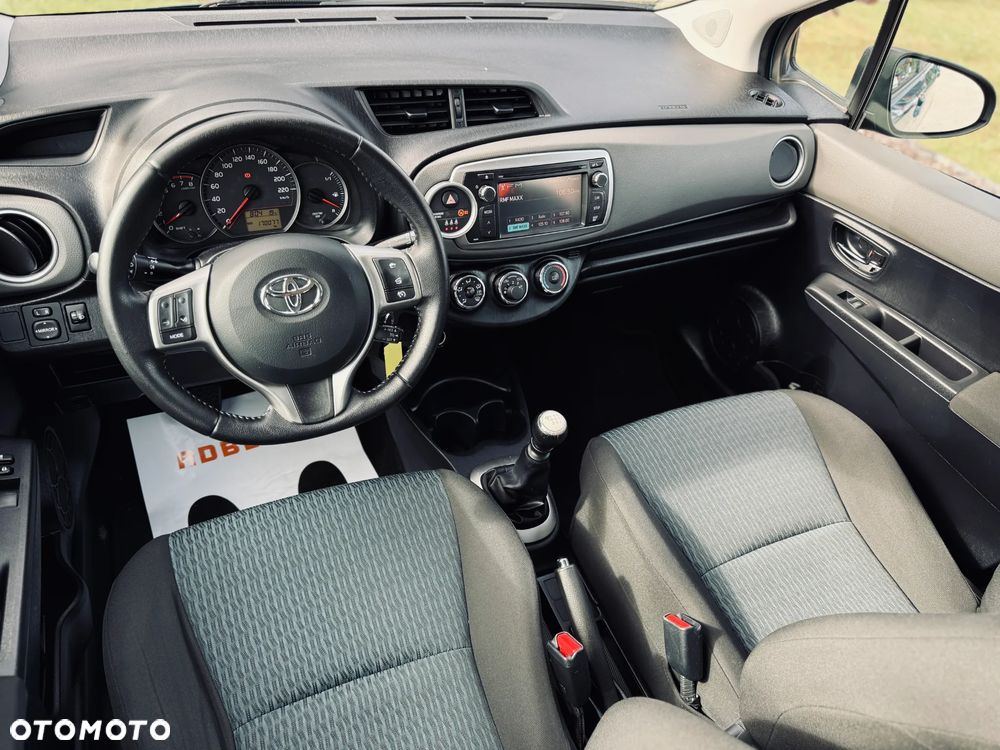 Toyota Yaris 1.33 VVT-i Lounge - 23