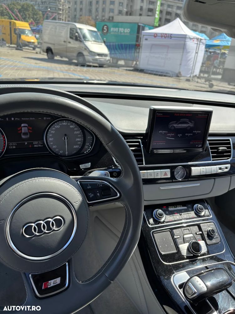 Audi S8 Plus 4.0 TFSI quattro Tiptronic - 19