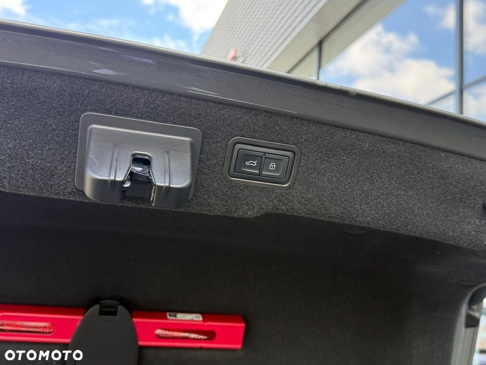 Audi A8 - 15