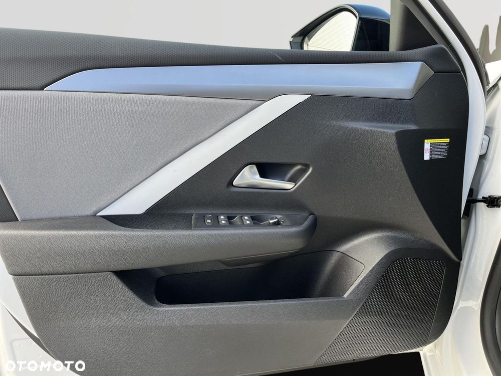 Opel Astra 1.2 T Edition S&S - 10