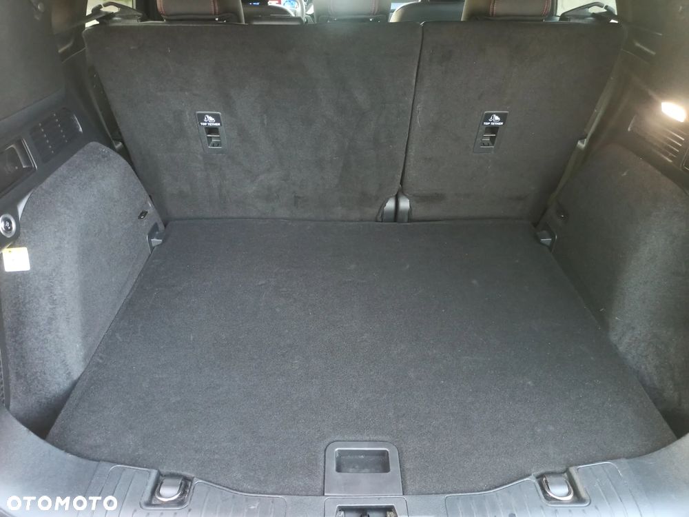 Ford Kuga 2.0 EcoBlue 4x4 ST-LINE X - 24