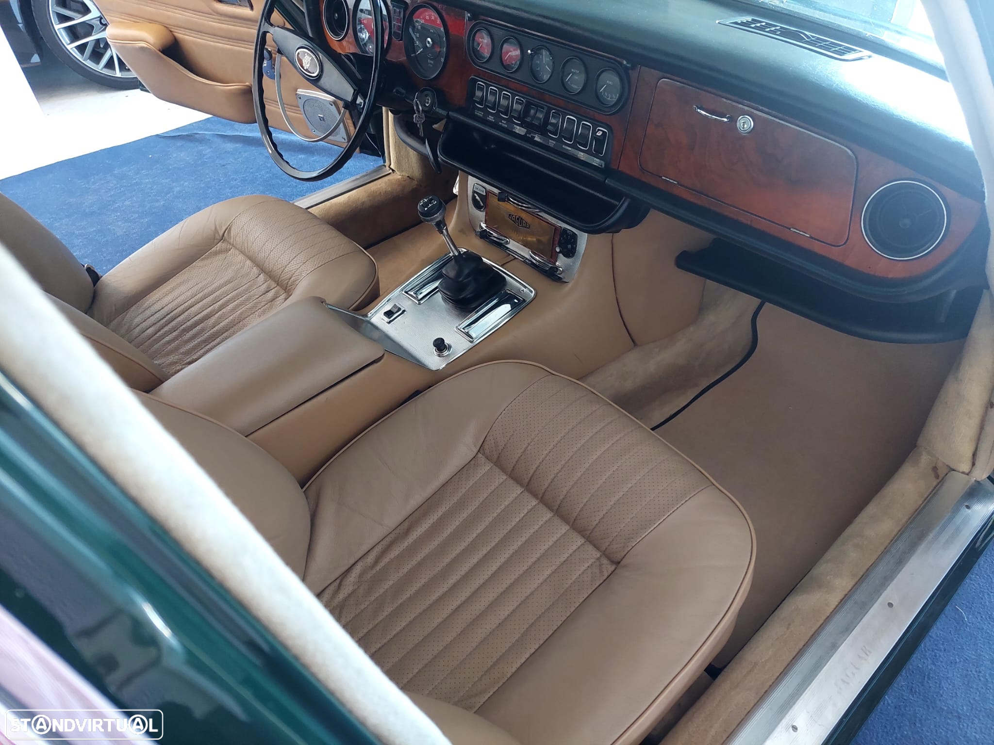Jaguar XJ - 9