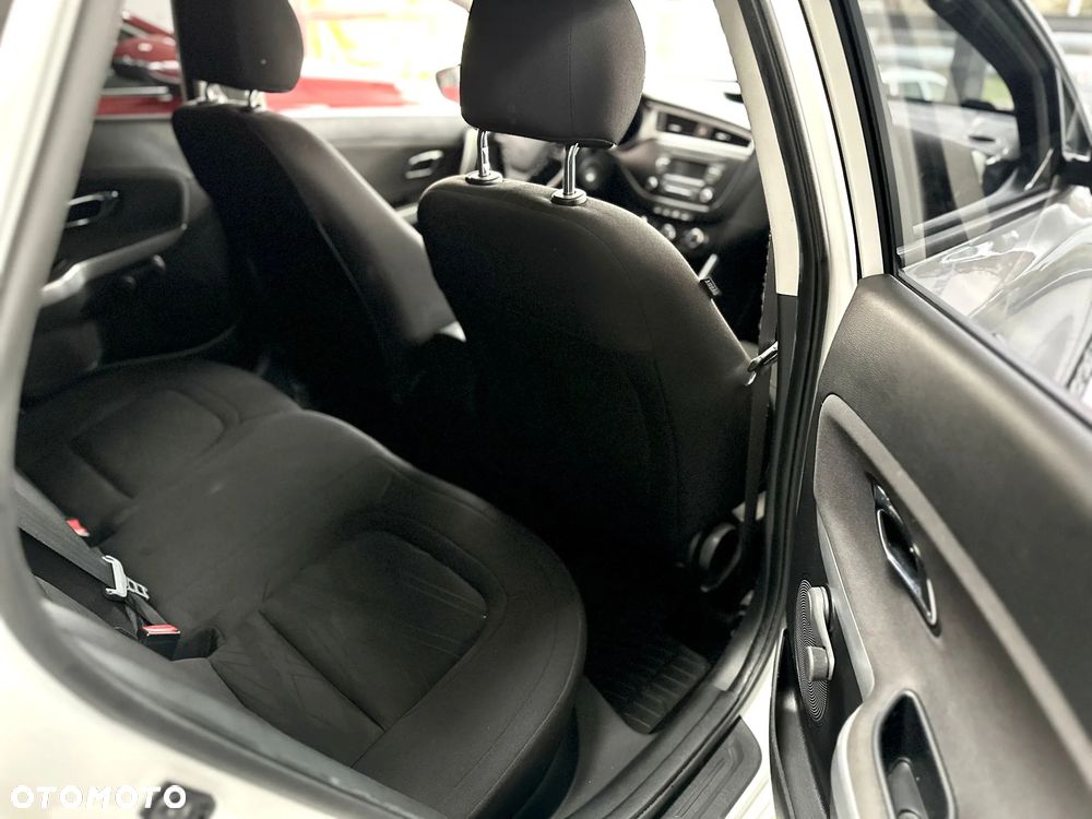 Kia Ceed 1.6 GDI SW Dream-Team Edition - 24