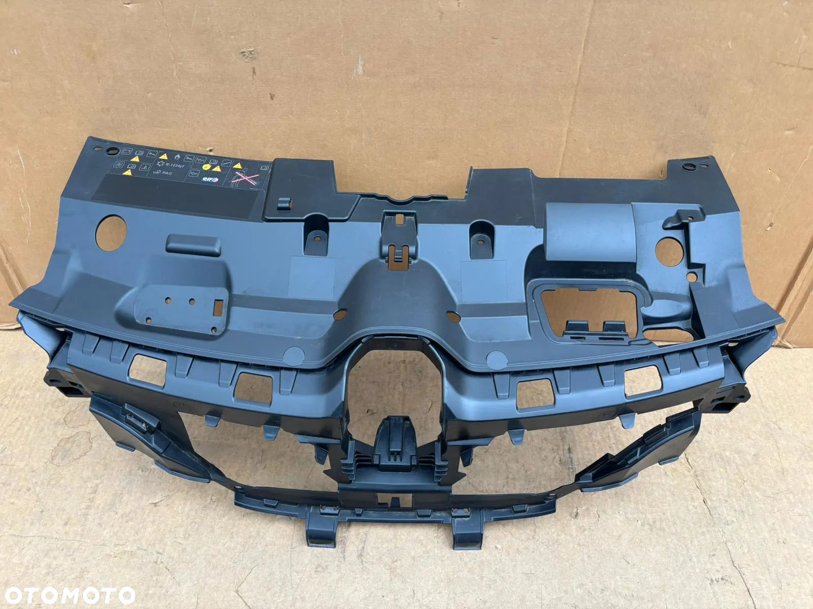 Wzmocnienie Grilla Zderzaka Podstawa Atrapa Renault Megane IV 620367378R - 1