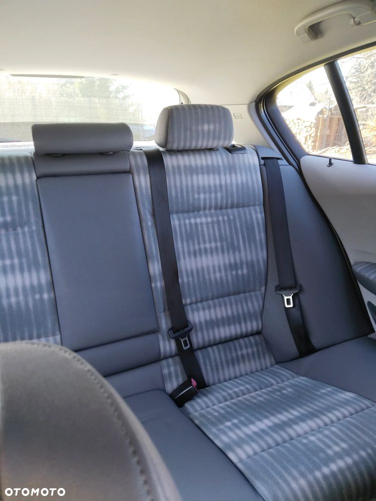 BMW Seria 1 - 18