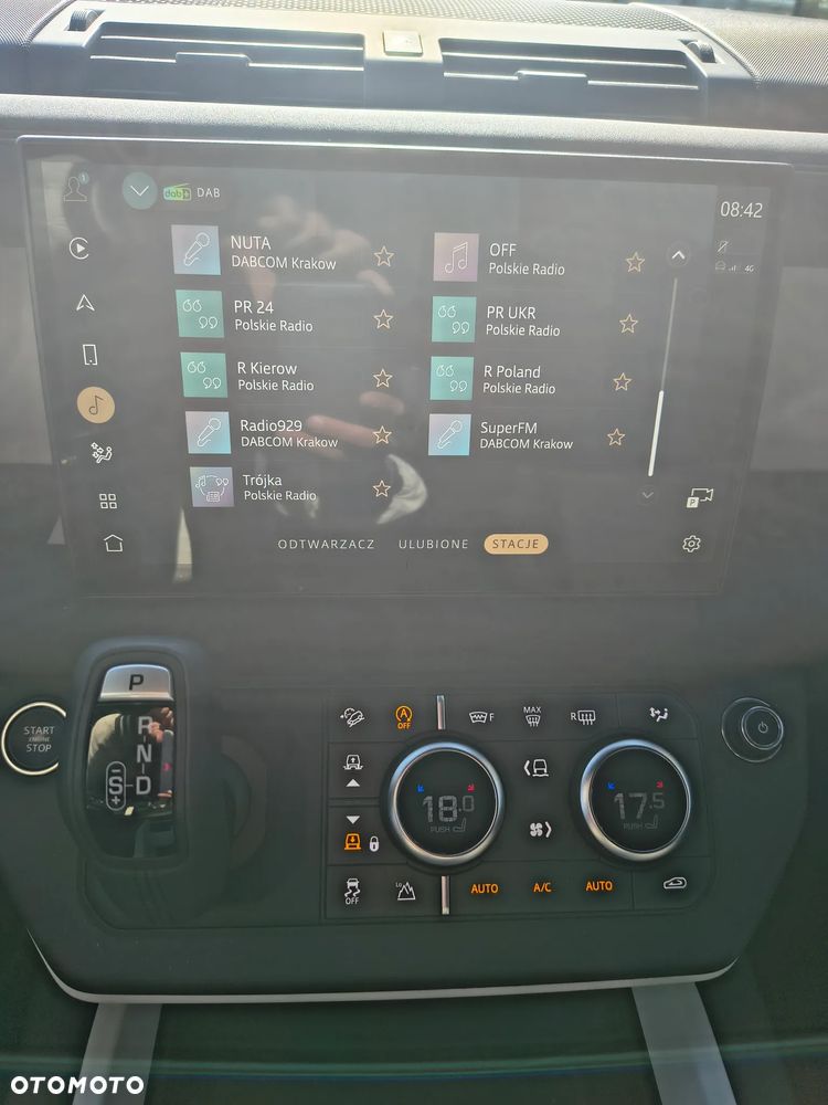 Land Rover Defender 3.0 D250 mHEV X-Dynamic SE - 15