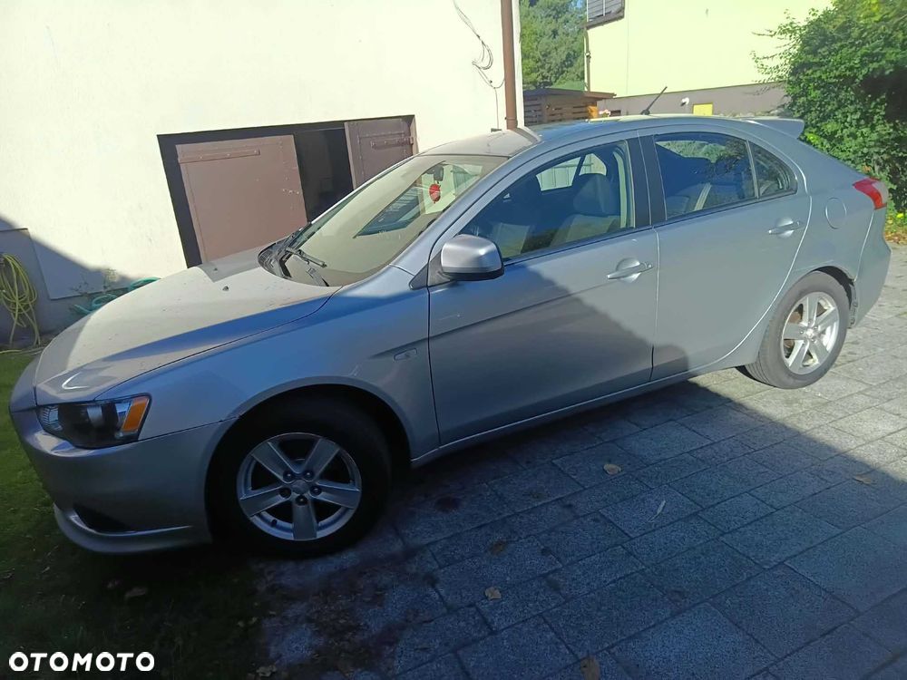 Mitsubishi Lancer - 5