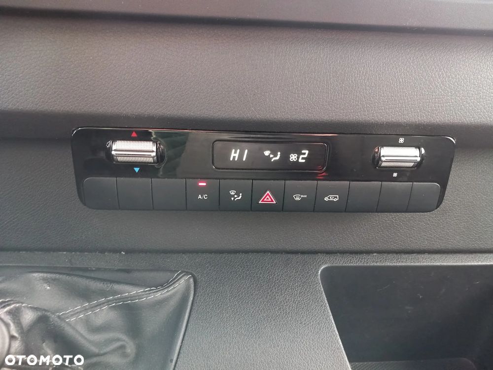 Mercedes-Benz Sprinter - 17
