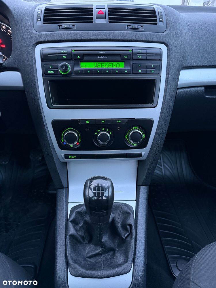 Skoda Octavia 1.4 TSI IMPULS EDITION - 10