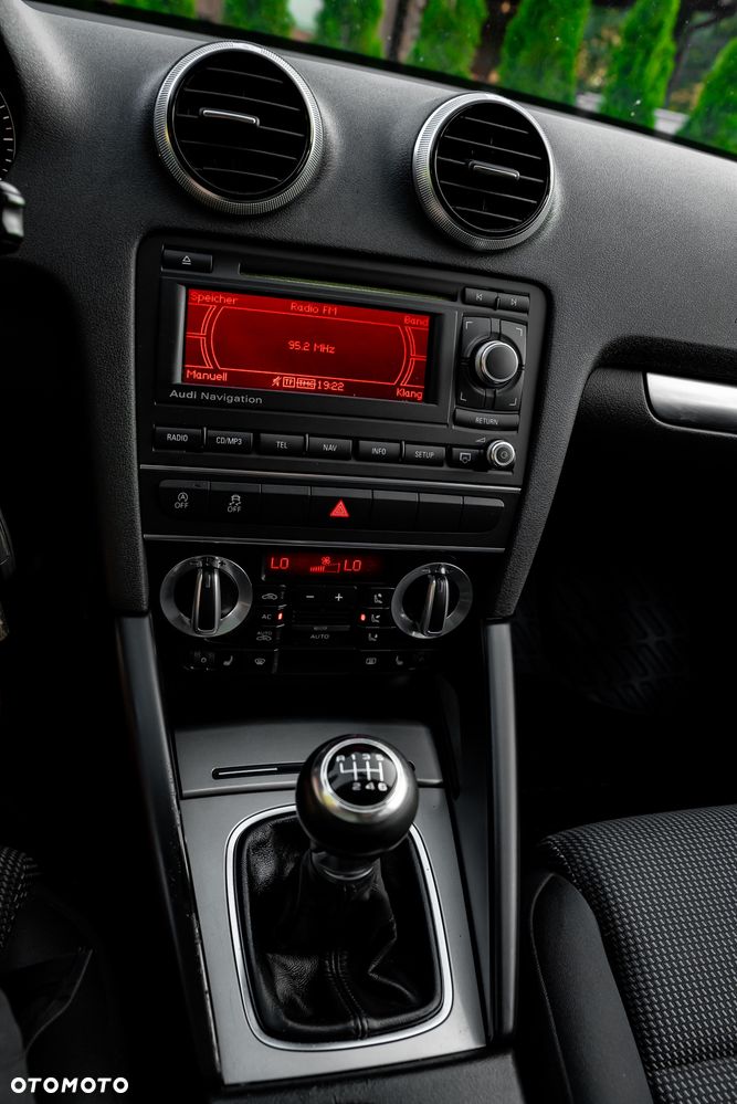 Audi A3 Sportback 2.0 TDI Ambiente - 38