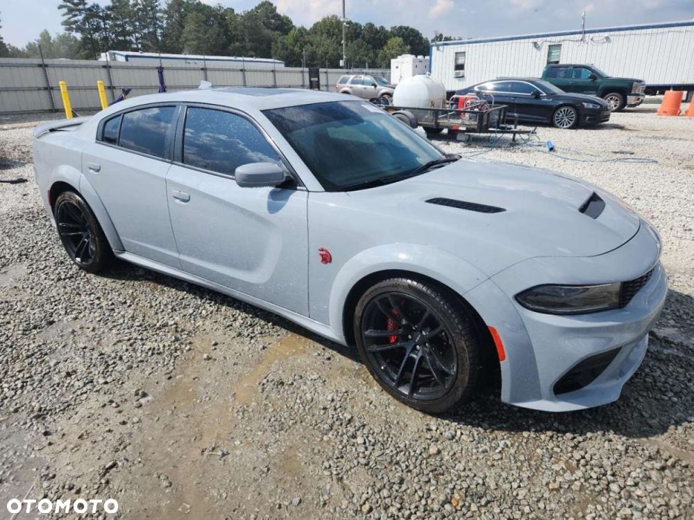Dodge Charger - 4