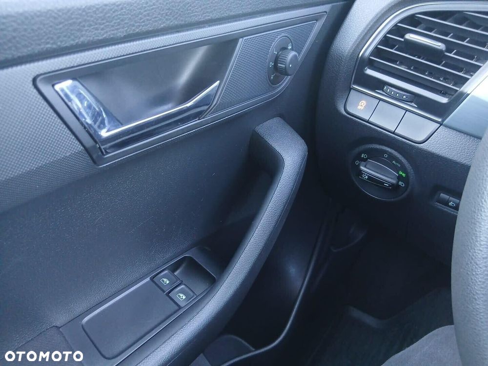 Skoda Fabia 1.0 TSI Ambition - 24