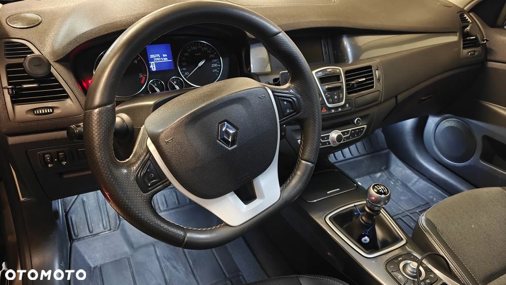 Renault Laguna 2.0 DCi Dynamique - 19