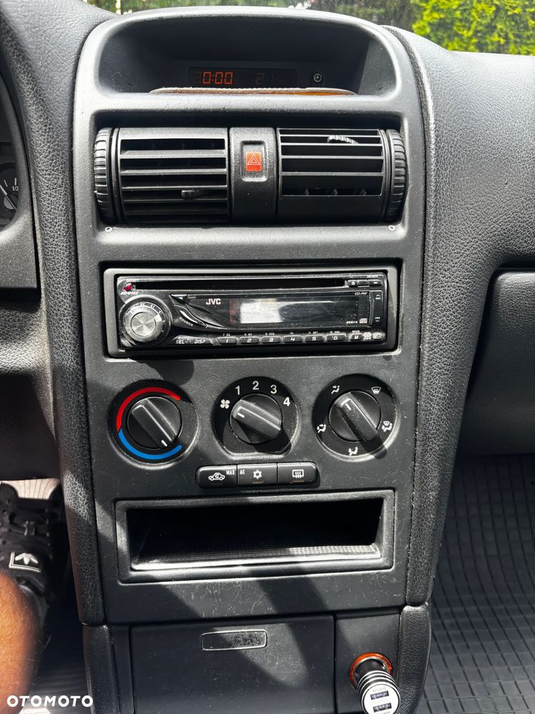 Opel Astra 1.4 Start - 12