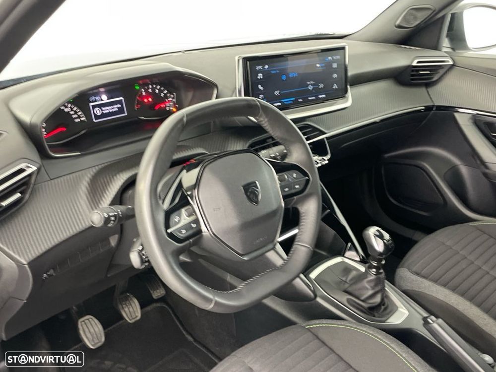 Peugeot 2008 1.2 PureTech Allure - 15