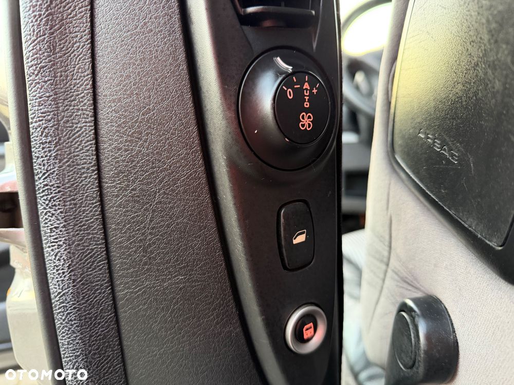 Peugeot 807 HDi 135 Platinum - 21