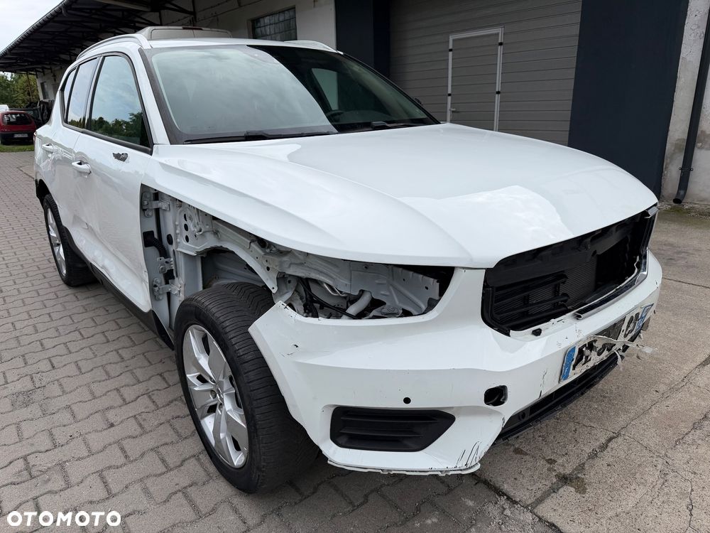 Volvo XC 40 - 3
