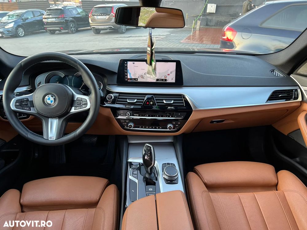 BMW Seria 5 530i Aut. Luxury Line - 13