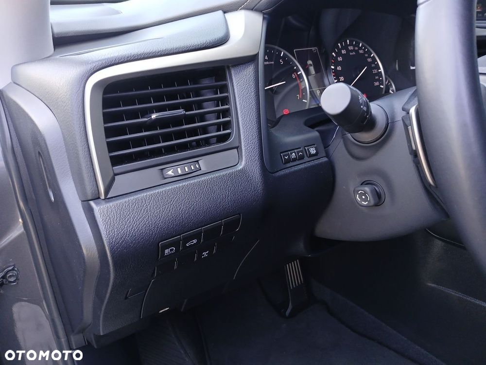 Lexus RX - 21
