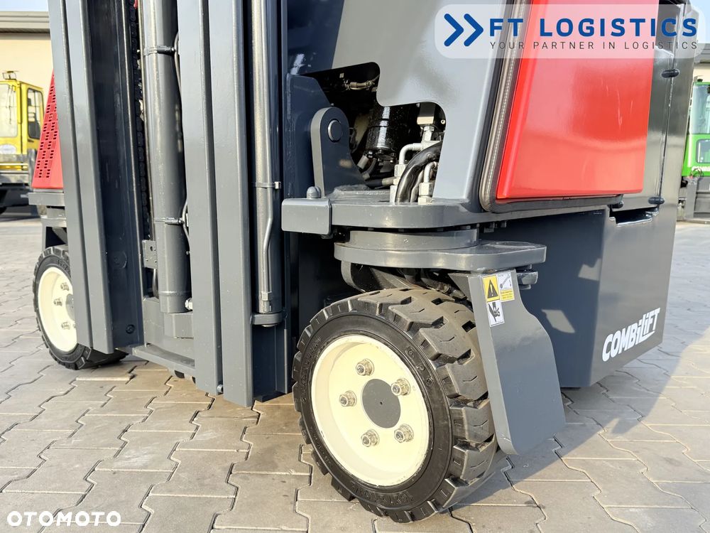 Combilift WÓZEK CZTEROKIERUNKOWY - WIELOKIERUNKOWY | COMBILIFT CB3000 | DIESEL | TRIPLEX 6550MM | WOLNY SKOK | POZYCJONER WIDEŁ | PRZESUW WIDEŁ | STAN IDEALNY | Szeroka oferta wózków czterokierunkowych i bocznych, dopasowanych do różnorodnych potrzeb i zastosowań - 21