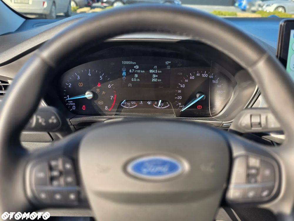 Ford Focus 1.0 EcoBoost Titanium Design - 17