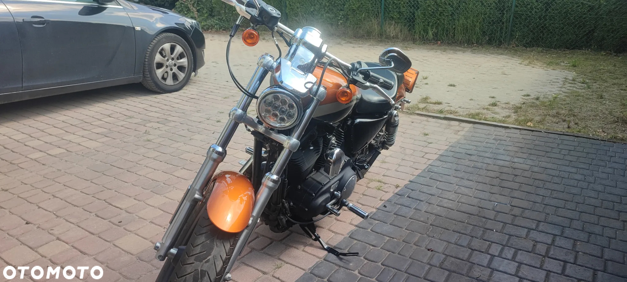 Harley-Davidson Sportster Custom 1200C - 17