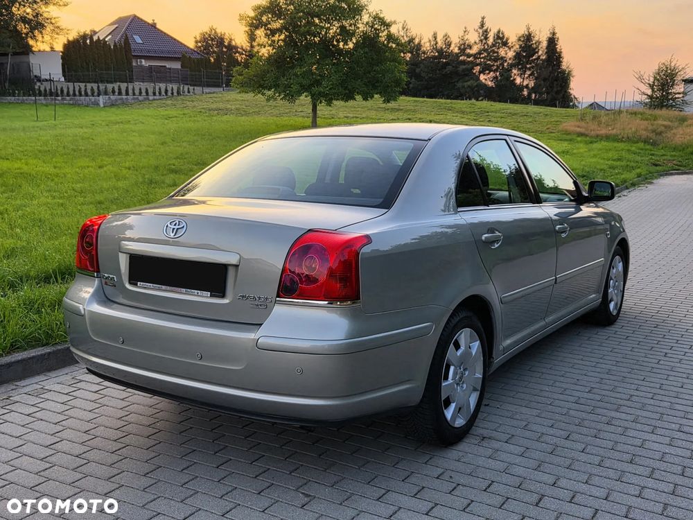 Toyota Avensis 2.0 VVT-i Travel - 2