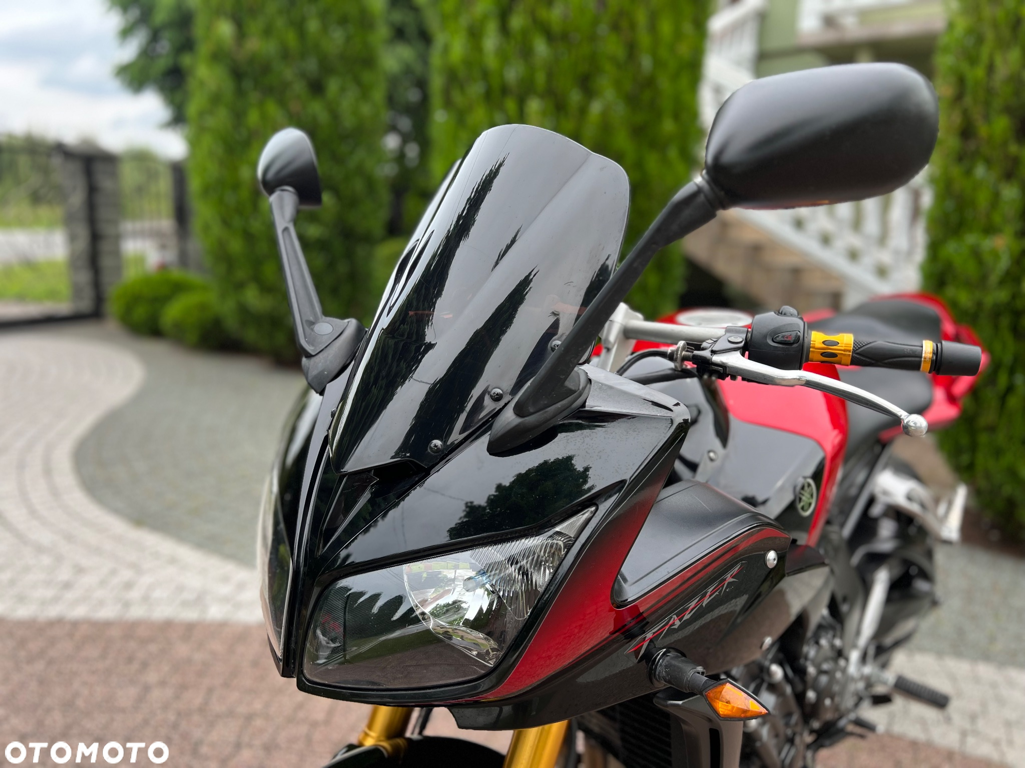 Yamaha FZ - 27