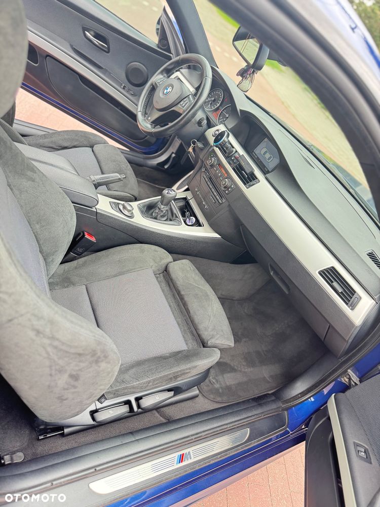 BMW Seria 3 320d - 12