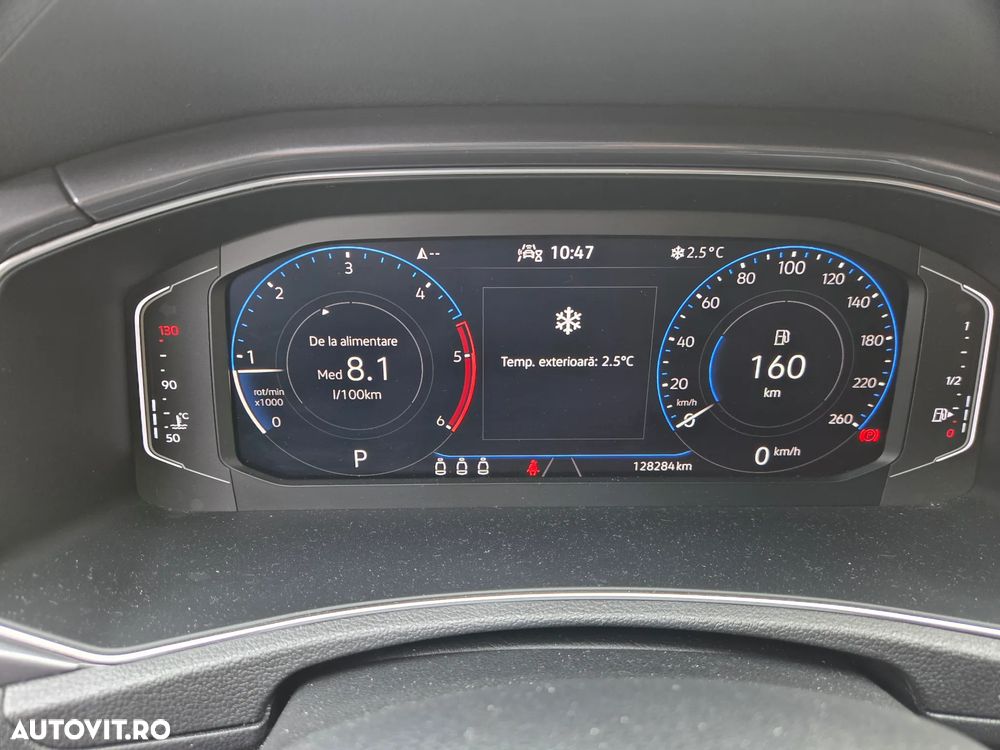 Volkswagen T-Roc - 8