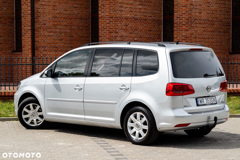 Volkswagen Touran 2.0 TDI DPF BlueMotion Technology DSG STYLE - 13