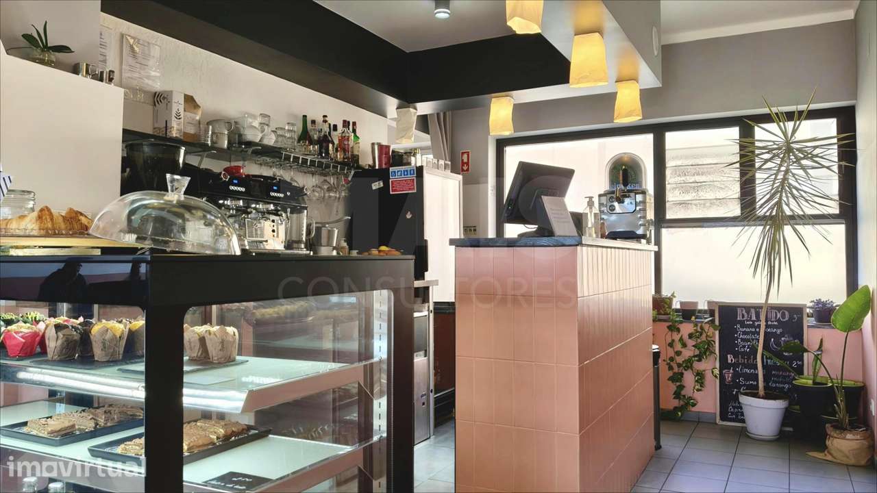 Trespasse | Rest. / Café em Pleno Funcionamento (Centro - Lourinhã) - Grande imagem: 2/26