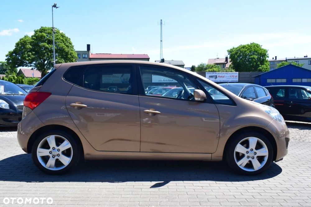 Kia Venga - 3