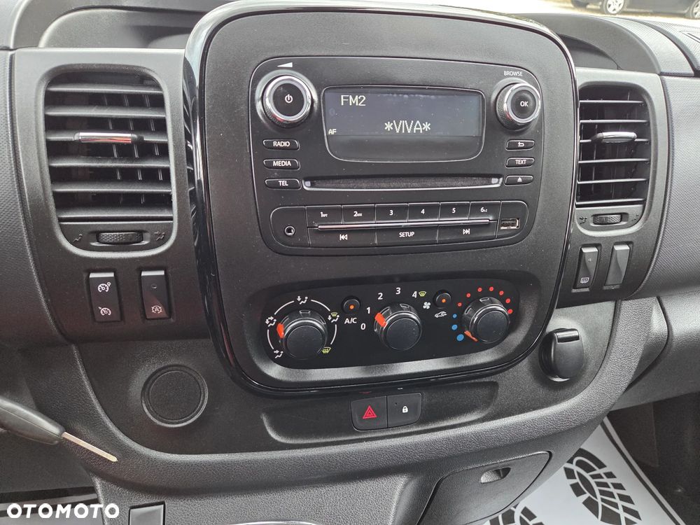 Opel Vivaro 33 900 netto L2 wersja Sportive - 18
