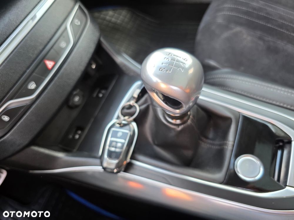 Peugeot 308 2.0 Blue HDi Allure S&S - 18