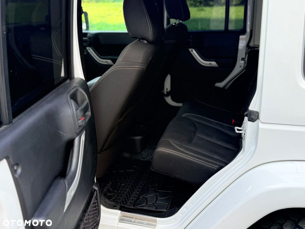 Jeep Wrangler 3.6 Unlim Sahara - 11