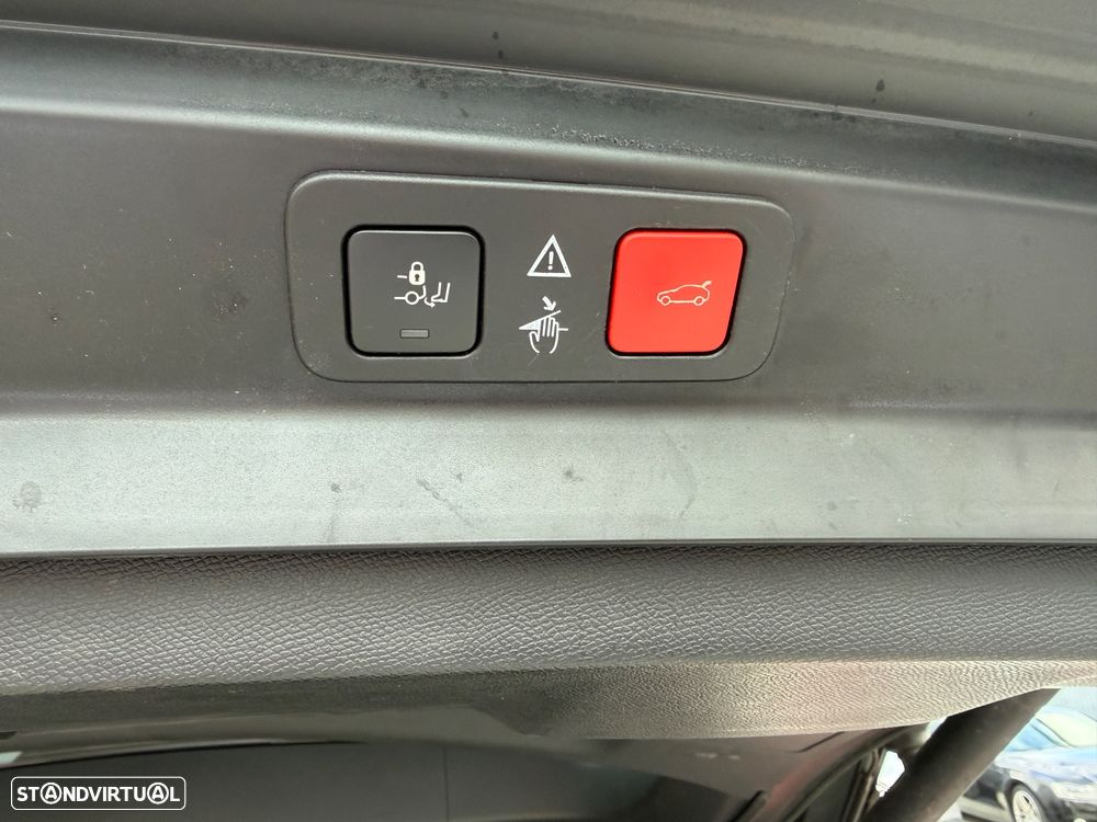 Peugeot 5008 PureTech 130 EAT8 Stop & Start Roadtrip - 19